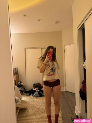 asunah - Waiting to get checked out 👅👅