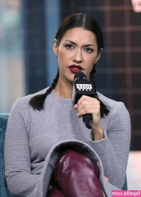 Janina Gavankar [ janina-gavankar ] - Come shower with me