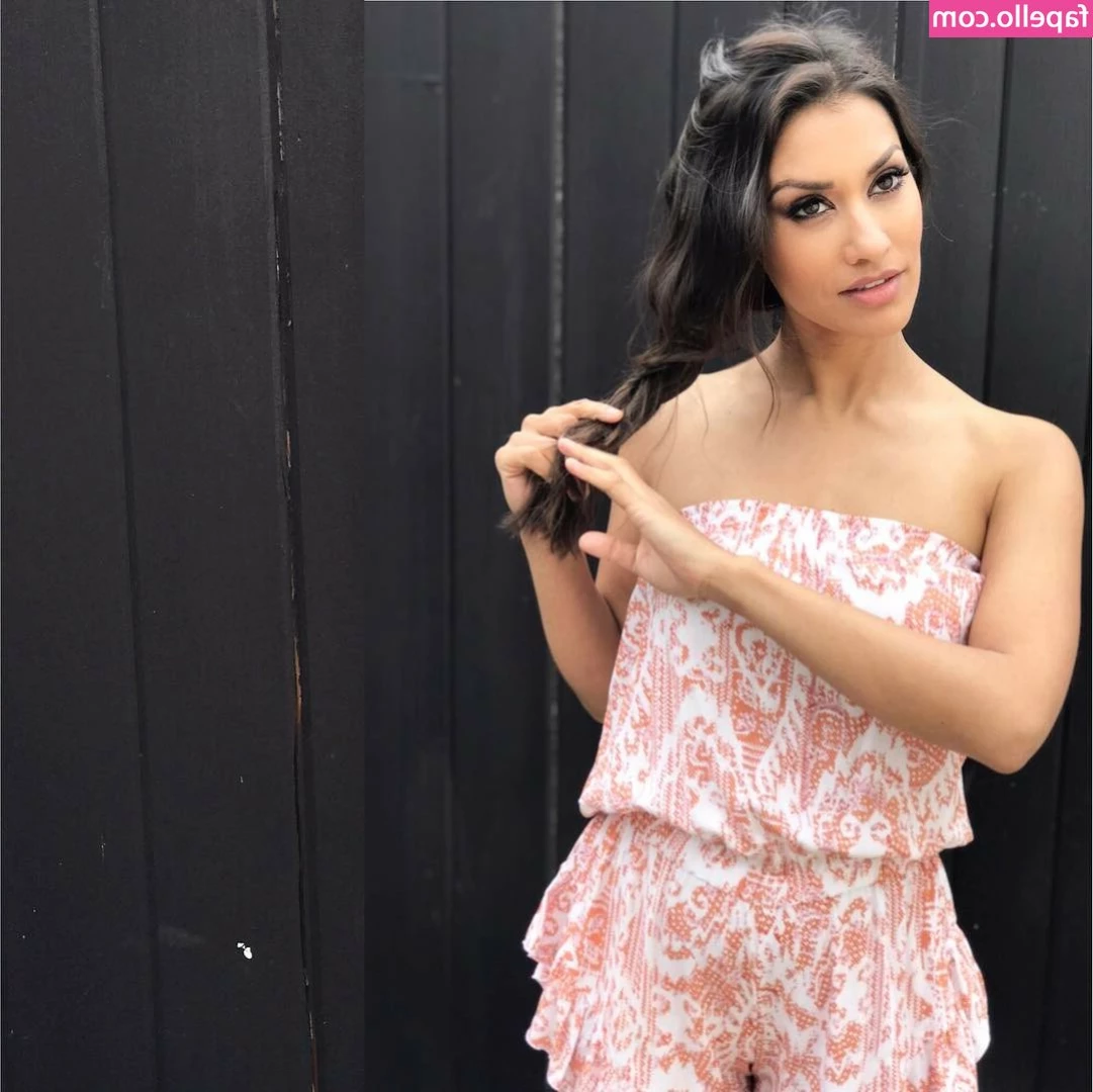 Janina Gavankar [ janina-gavankar ] - Ever wanted to see a fat gurl put on her socks and shoes  Well  you part 1