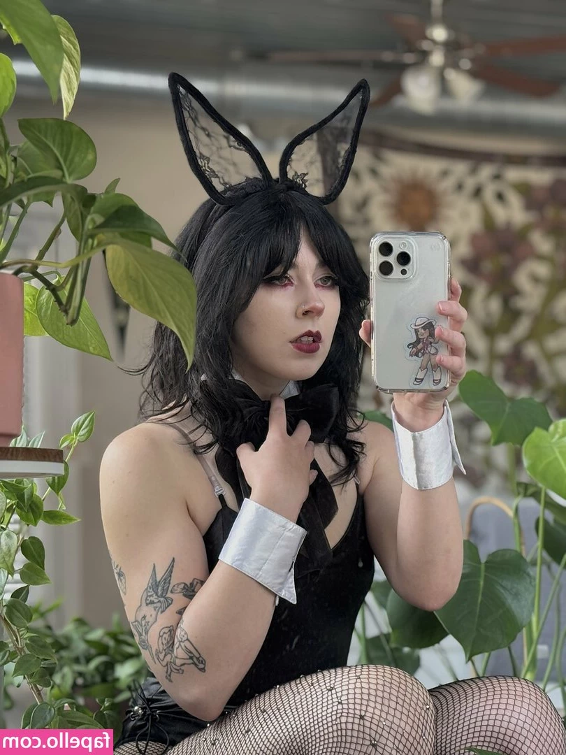 Jaelaray [ jaelaray-58 ] - My dirty heels  can you clean it