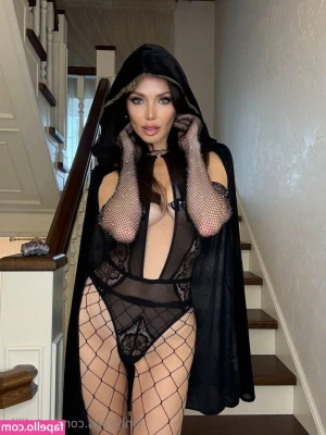 Natalie Golden [ natalie-golden ] - Does it need any caption? 😏🍆🍆🍆🔥😈  Shot by