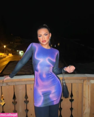 Vivi Wanderley [ vivi-wanderley ] - Kiss my perfect ass