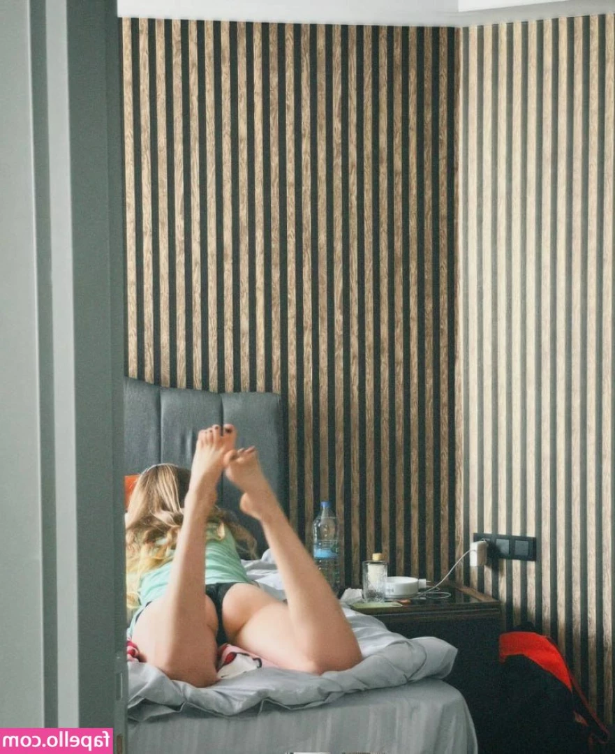 Tatianatkachuk - A little see through