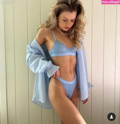Lea Peach [ lea-peach ] - Imagine if I was all yours to play with