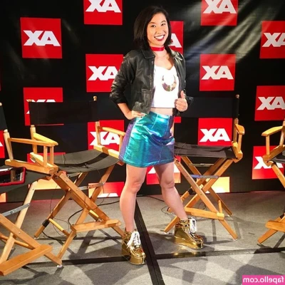 Erika Ishii [ erika-ishii ] - I like to twerk 🙈 I love this song lol