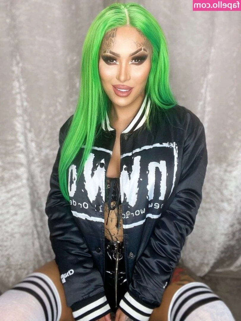 Mia Maffia [ mia-maffia ] - I really want more bikinis like this, I put some fun items on my