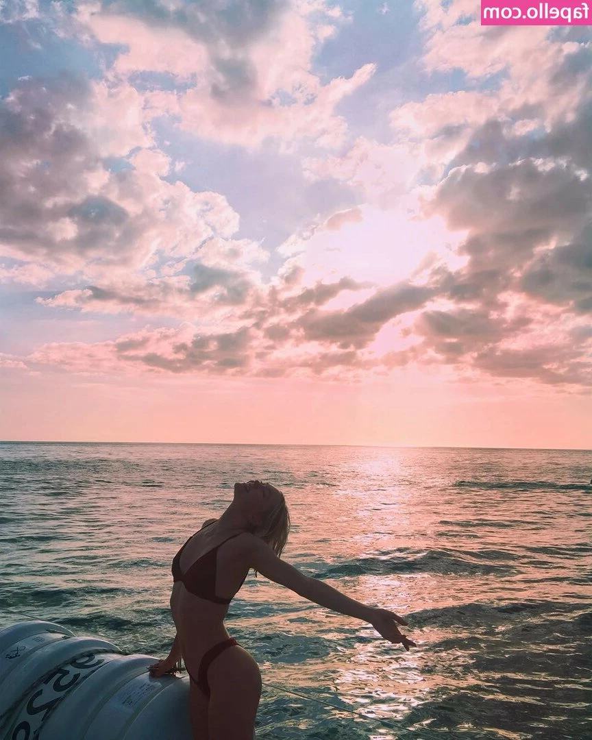 Taylor Hickson [ taylor-hickson ] - Me creció mas la 🍆😈