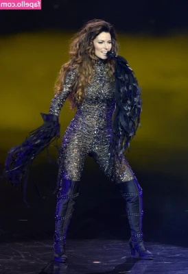 Shania Twain [ shania-twain ] - Omg I absolutely love this swimsuit. Do you? So easy to get my pussy