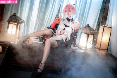 rissoft_ [ rissoft ] - kneel to your Queen 🔥