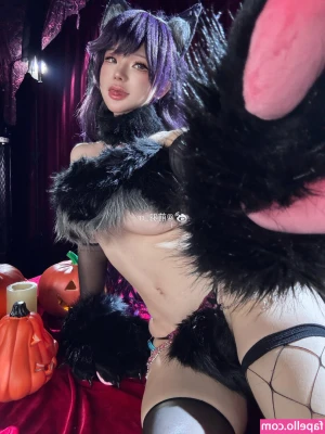 rissoft_ [ rissoft ] - No caption necessary 😳😇