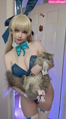 rissoft_ [ rissoft ] - can you guess what cup size my tittys are ?