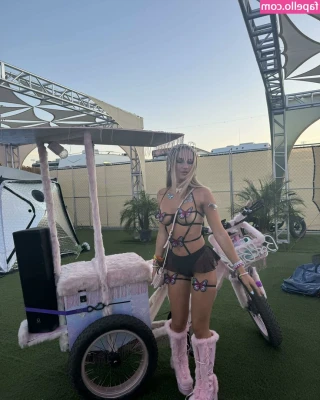 Natalie Rolfs [ natalie-rolfs ] - Can you give me a 1 on 1 tutor session? 🙈 I need some help