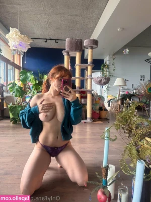 Nixxxie Pearlz [ nixxxie-pearlz ] - A little cumpilation of my first year making content, thought I'd
