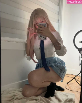 iloveukitty_ [ iloveukitty ] - Just a peek