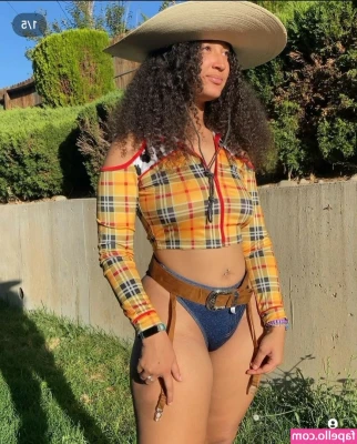 Curlybeanraver - Bold brushstrokes of beauty and badass