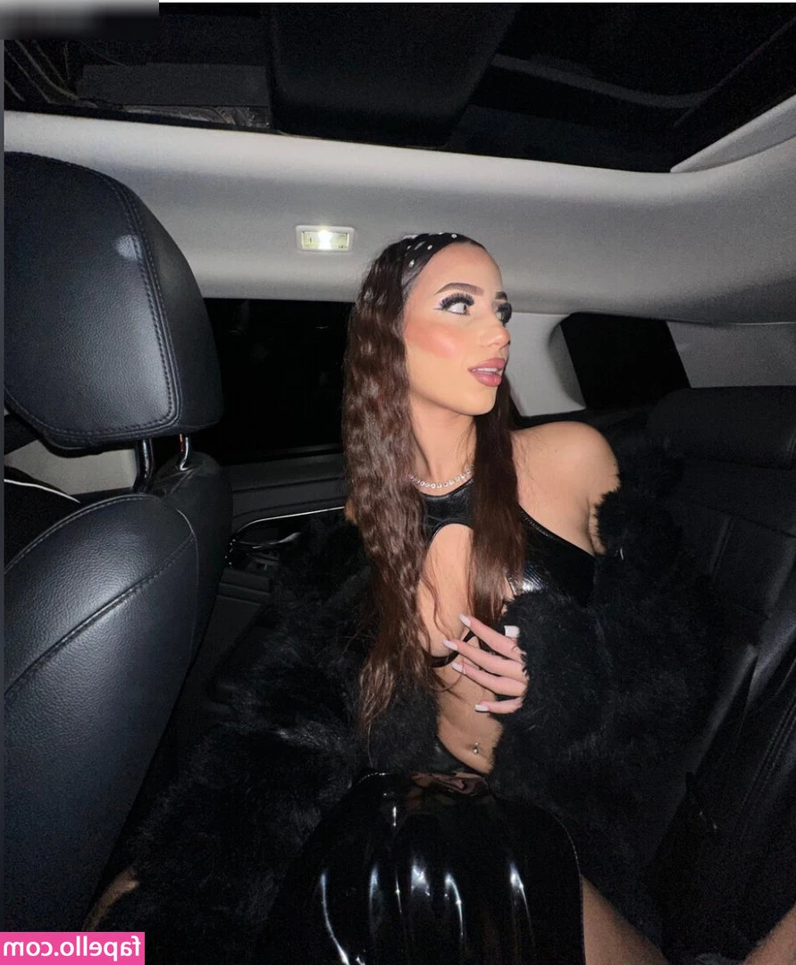 Laparma - Need to sit on someone s lap  Soon