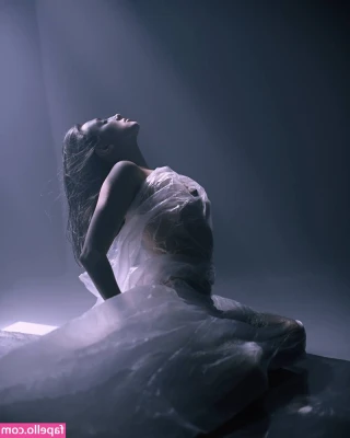 Olivia Linz [ olivia-linz ] - Good morning, can I make you some coffee ☕