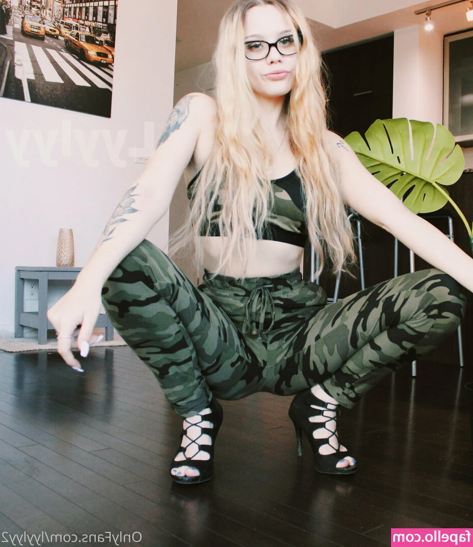 lyylyy - Daddy's home, your daddy's home to stay…