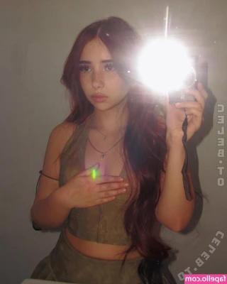 Asleyia - Booty jiggle from four angles