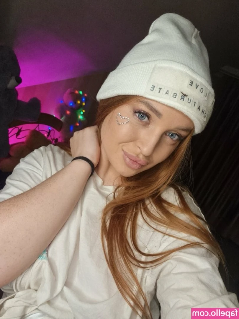 Redhead_Shark [ redhead-shark ] - 💖 It’s all about the eye contact 😉 you can just lay there and