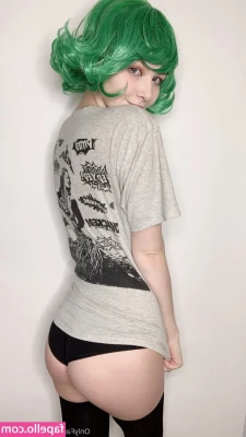 Tsuki Desu [ tsuki-desu ] - would you let me sit on your face knowing these cheeks could kill you part 1