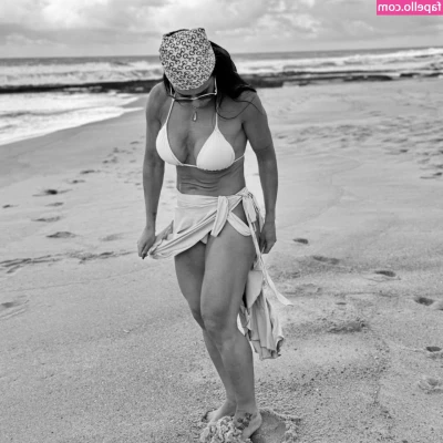Scheila Carvalho [ scheila-carvalho ] - Guess who’s birthday it is? It’s my birthday and I can jerk off