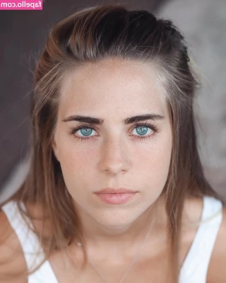 Vanessa Liebe [ vanessa-liebe ] - Can I ride you like this? 🫣