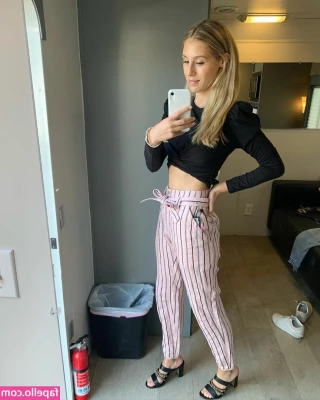 Lisa Gilroy [ lisa-gilroy ] - Who’s online 😈 online all day let’s have some fun 💦