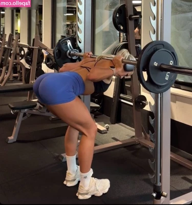 fitmitdebbs - Session With  vxxenn was totally amazing loved her size 15 toes and