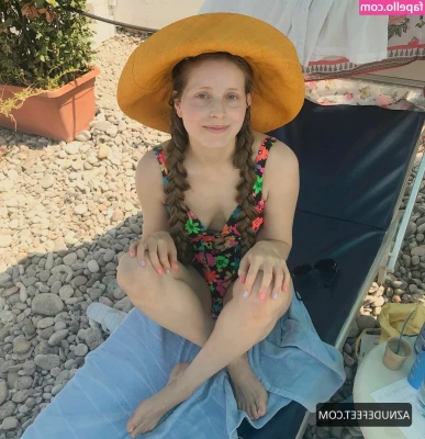 Jessie Cave [ jessie-cave-1 ] - Cum all over my big titties    biggbootyjudy123