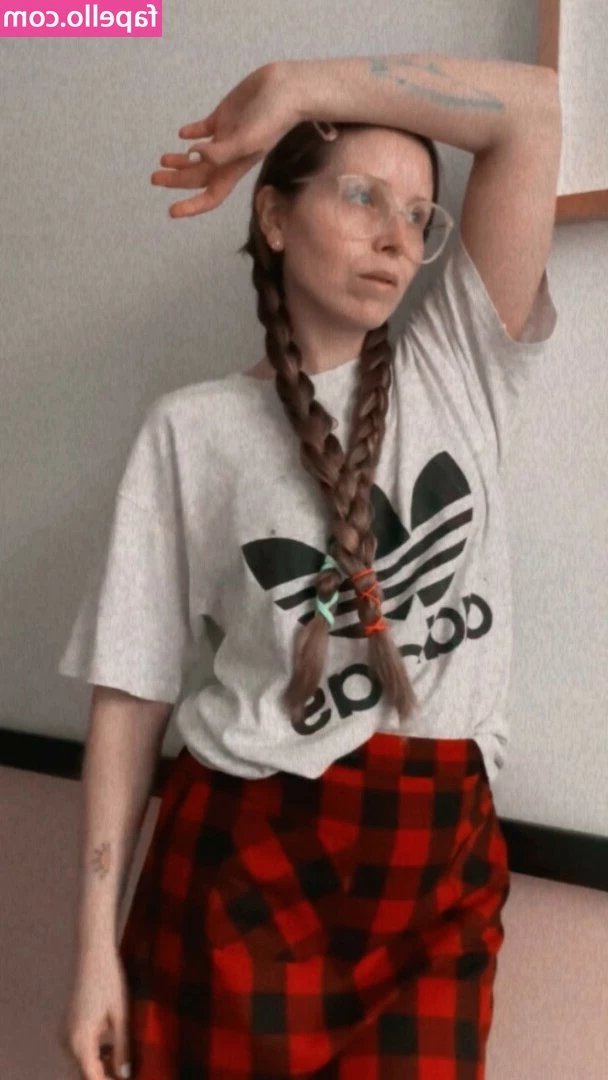 Jessie Cave [ jessie-cave-1 ] - How I love tight dresses 😻💓 So I bought another new one 🥰