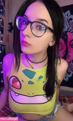 Lsqueen - I like to shake my ass in front of the camera for your coins😇🍑