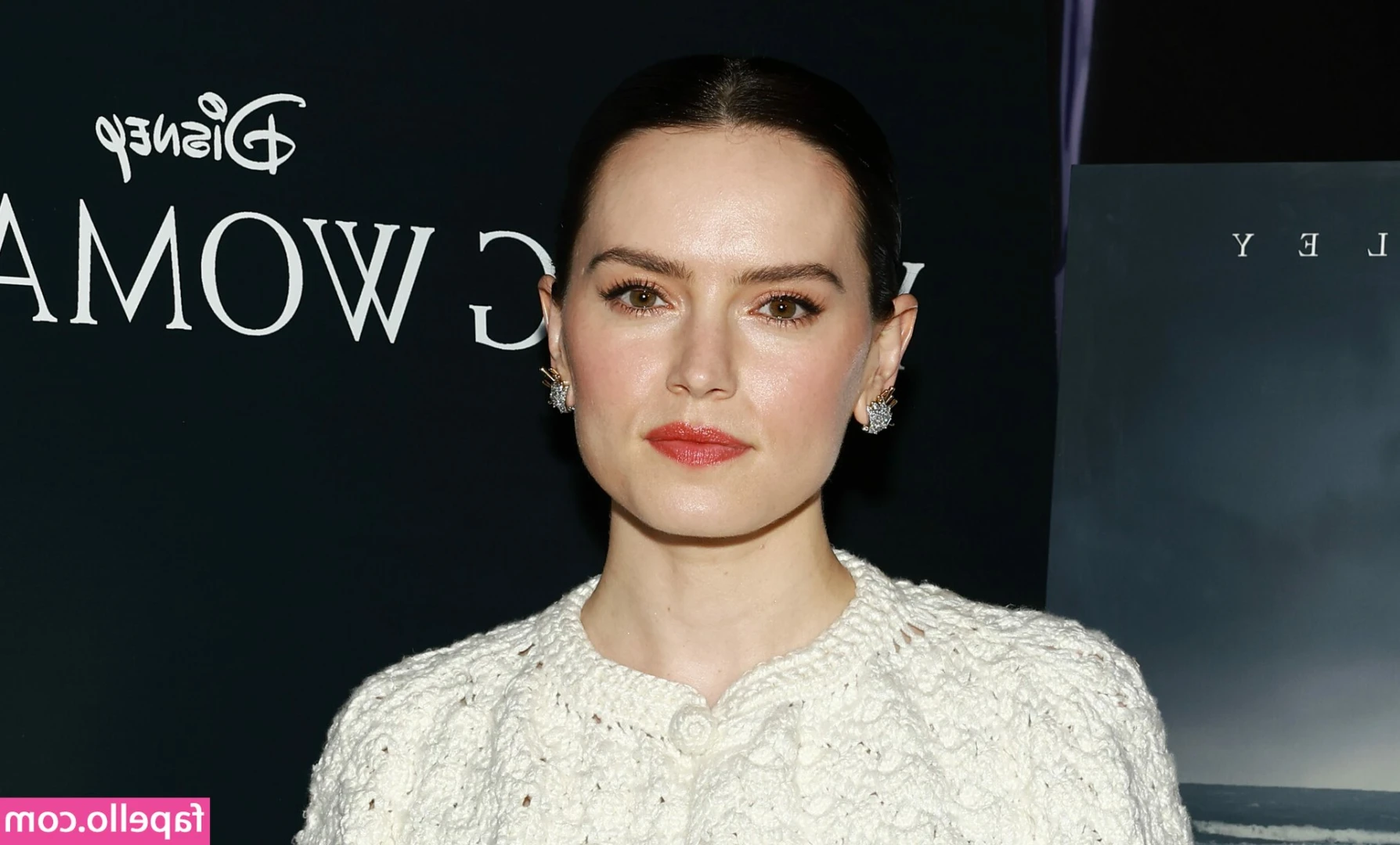 daisyridley - Ok it’s a bit of a blooper but it’s still cute and fun 😂…