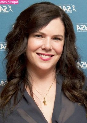 Lauren Graham [ lauren-graham ] - Does this tease you