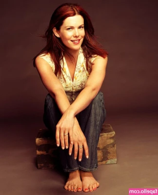 Lauren Graham [ lauren-graham ] - Thighs 🥰