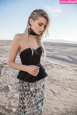 Abbey Lee [ abbey-lee ] - Amber and water, a winning combination! With @amberrosemc