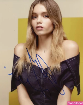 Abbey Lee [ abbey-lee ] - i wanna wake up to your hands all over me -