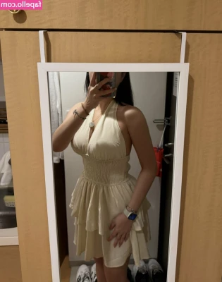 WhyNotJacq - A little pussy drip, as a treat 🖤