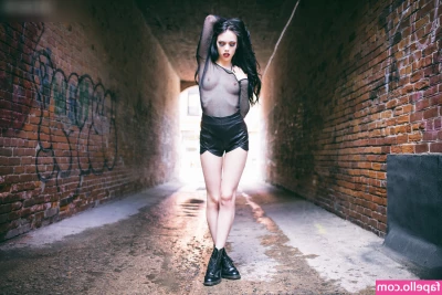 Molly Rennick [ molly-rennick-1 ] - I am breathing pure air