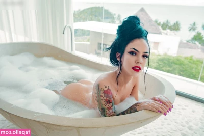 Molly Rennick [ molly-rennick-1 ] - Where they freaks at  jerk off vid