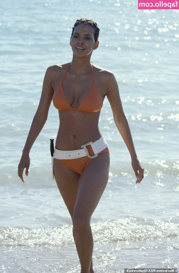 Lashana Lynch [ lashana-lynch ] - Here s your favorite snack
