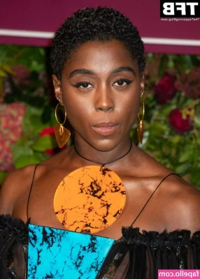 Lashana Lynch [ lashana-lynch ] - Catching rays