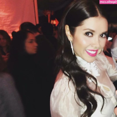 Marlene Favela [ marlene-favela ] - Went to the store to buy eggs and ended up buying 2 bags of groceries
