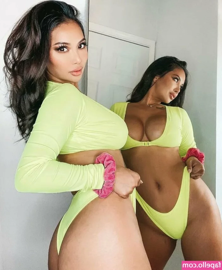 Ashleyvee - Brown with veins