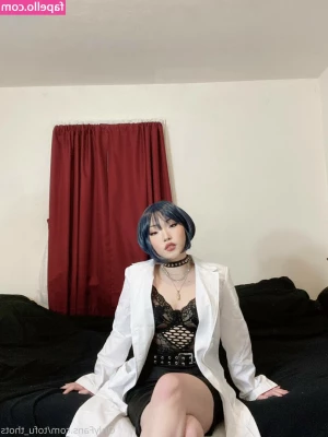 tofu_thots [ tofu-thots ] - Happy Monday    Who wants to take me out for some fun