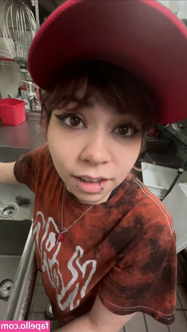 I.lov.u.momo [ i-lov-u-momo ] - Hey y all  sorry I ve been mia for a little bit  I m getting back to