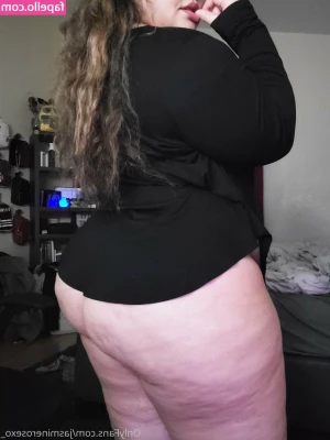 jasminerosexo_ [ jasminerosexo ] - Shirt too small..