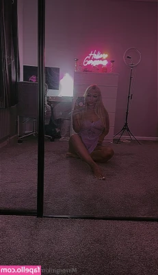 k.hh23 [ k-hh23-3 ] - @tattooedb had some fun spanking my ass and dripping hot wax all over