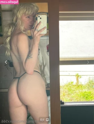 Zolollo - Happy Fuck me Friday! 😈Want to help each other cum today? 😏