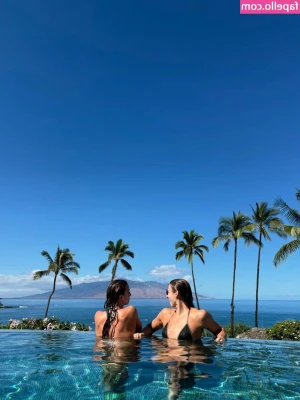 Katie Douglass [ katie-douglass ] - Good morning to the boys who are going to the gym today 😜